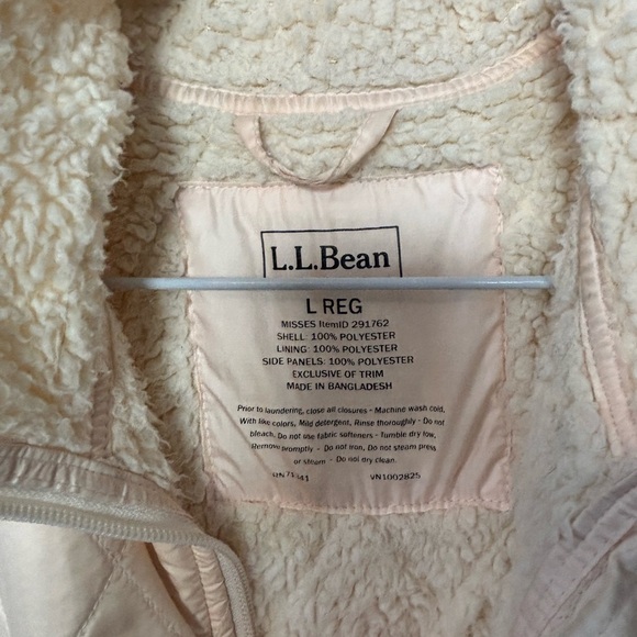 L.L. Bean Women's Beige Quilted Vest - Picture 3 of 4